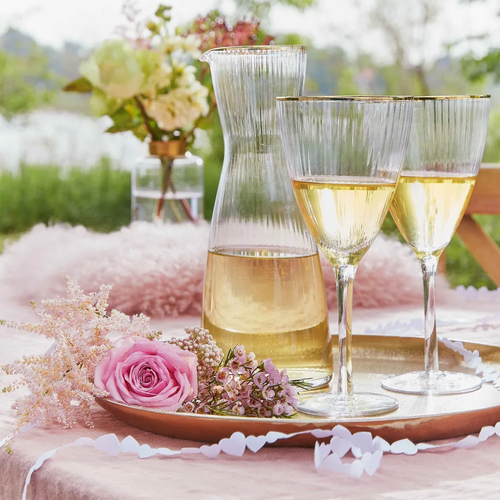 BUTLERS GOLDEN TWENTIES Karaffe Mit Goldrand Und Rillen 1l 4 BUTLERS GOLDEN TWENTIES Karaffe Mit Goldrand Und Rillen 1l – Bild 2