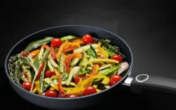 Woll Diamond Lite, Gusspfanne Mit Festem Stiel, Ø 28 Cm, 5 Cm Hoch 13 Woll Diamond Lite, Gusspfanne Mit Festem Stiel, Ø 28 Cm, 5 Cm Hoch -Küchenwaren Geschäft 394d83136a20b037cbd588c52e49353c