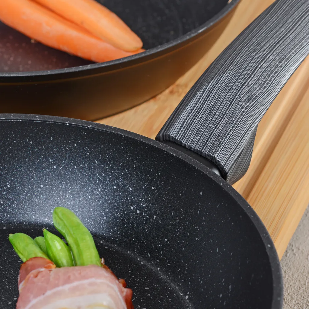 GRÄWE Aluminium-Pfannenset, Ø 20 Cm, Ø 24 Cm, Ø 28 Cm, Beschichtet, 3-teilig, Inkl. Pfannenwender 13 GRÄWE Aluminium-Pfannenset, Ø 20 Cm, Ø 24 Cm, Ø 28 Cm, Beschichtet, 3-teilig, Inkl. Pfannenwender – Bild 11