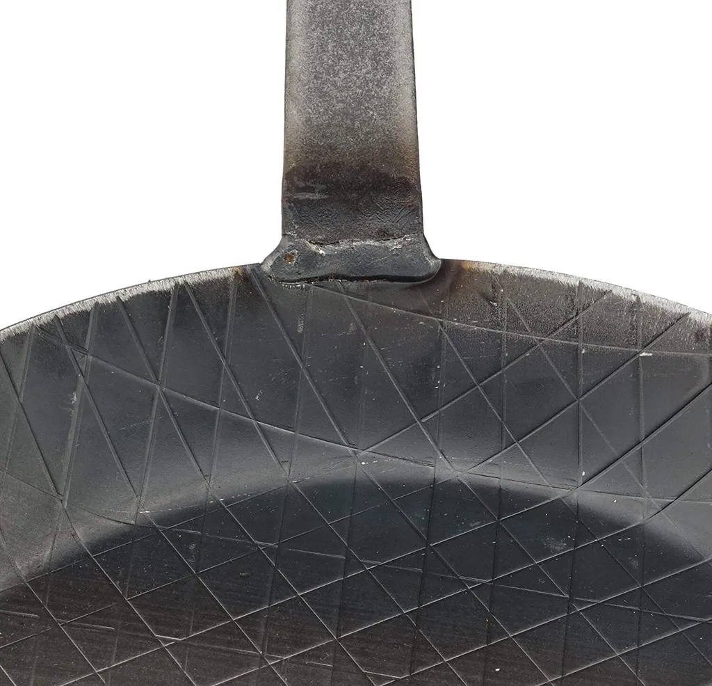 Turk 65224 Schmiedeeiserne Bratpfanne Mit Hakenstiel, Ø 18,5 Cm, Ø 24 Cm, H 3,5 Cm, Schwarz 8 Turk 65224 Schmiedeeiserne Bratpfanne Mit Hakenstiel, Ø 18,5 Cm, Ø 24 Cm, H 3,5 Cm, Schwarz – Bild 6