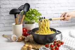 Smile - 10-teiliges Kochgeschirr-Set - Antihaftbeschichtung - Schwarz ,MGK-17 -Küchenwaren Geschäft 5a1cfe04c23dbe701b957833d8c9bc87