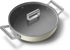 SMEG Servierpfanne Mit Deckel Matt Creme - Ø 28 Cm / 3,7 Liter -Küchenwaren Geschäft 6d22b28c23d269d129b170792d7950d3