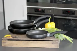 ELO Pfannenset Smart Life 3 Teilig (20,24,28 Cm) Aus Aluminium; 43501 11 ELO Pfannenset Smart Life 3 Teilig (20,24,28 Cm) Aus Aluminium; 43501 -Küchenwaren Geschäft 8c213448b8c4e8f273ffbad872bccaea