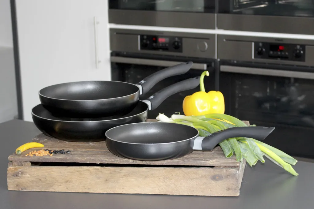 ELO Pfannenset Smart Life 3 Teilig (20,24,28 Cm) Aus Aluminium; 43501 6 ELO Pfannenset Smart Life 3 Teilig (20,24,28 Cm) Aus Aluminium; 43501 – Bild 4