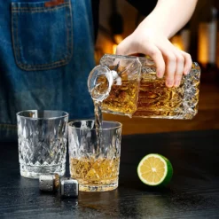 Amisglass Whiskey Karaffe Mit 2 Gläsern, Whiskey Set, 3-teilig, Whisky Dekanter 700ml Und Whisky Gläser 300ml 2 Stück, Kristallgläser & Longdrinkgläser 12 Amisglass Whiskey Karaffe Mit 2 Gläsern, Whiskey Set, 3-teilig, Whisky Dekanter 700ml Und Whisky Gläser 300ml 2 Stück, Kristallgläser & Longdrinkgläser -Küchenwaren Geschäft 9000a421021c5b8d73cdc442948d944c