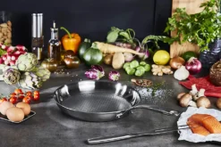 Tefal Bratpfanne ETERNAL MESH Edelstahl Kratzfest °28cm E49706 + Jamie Oliver Gravur Glasdeckel -Küchenwaren Geschäft cafdd535c735c8034a9a08c3133ff177