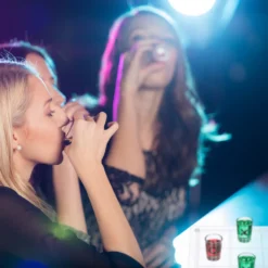 Relaxdays Tic Tac Toe Trinkspiel XL -Küchenwaren Geschäft d36563ff6f226b0c5911e902414cd3ad