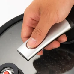 AMERCOOK Fresh Cooker Kochtopf Niederdrucktopf 24 Cm - Universal-Topf Für Alle Herdarten Kochtopf - Induktionsgeeigneter Kochtopf Energiespartopf - Kochtopf Vitaminschonend Schnellkochtopf Mit Ventil -Küchenwaren Geschäft de424664183d1c2efc8e959a490d7b57