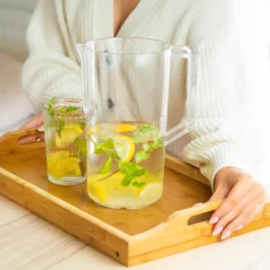 Wessper Basic Wasserfilterkanne 2.5 L, Wasserkaraffe Aus Hochwertigem Kunststoff | Geeignet Für Kalte Getränke Wasser, Saft, Tee, Limonade - Transparent 8 Wessper Basic Wasserfilterkanne 2.5 L, Wasserkaraffe Aus Hochwertigem Kunststoff | Geeignet Für Kalte Getränke Wasser, Saft, Tee, Limonade - Transparent -Küchenwaren Geschäft f48040cc52912ac3ffc9750208081fef