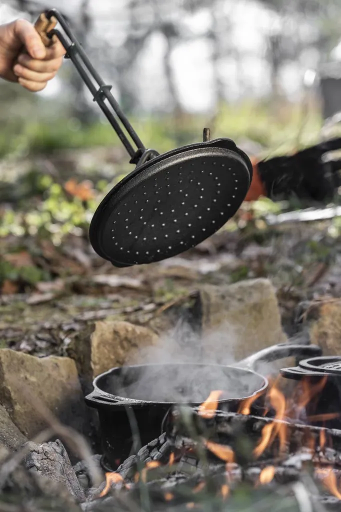 Petromax Kasserolle KR2 - Gusseisen - Feuertopf - Mit Deckel - 2 Liter Fassung - Mit Stiel 20 Petromax Kasserolle KR2 - Gusseisen - Feuertopf - Mit Deckel - 2 Liter Fassung - Mit Stiel – Bild 18