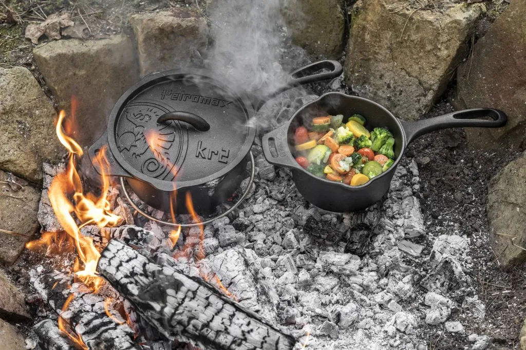 Petromax Kasserolle KR2 - Gusseisen - Feuertopf - Mit Deckel - 2 Liter Fassung - Mit Stiel 19 Petromax Kasserolle KR2 - Gusseisen - Feuertopf - Mit Deckel - 2 Liter Fassung - Mit Stiel – Bild 17